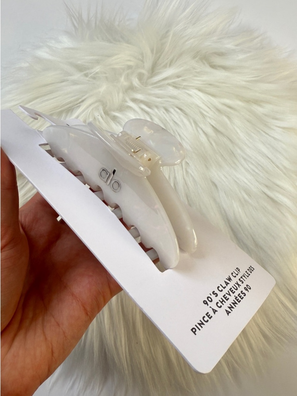 ALO Yoga White Pearl 90's Claw Hair Clip New